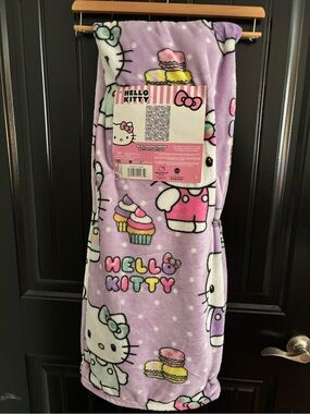 Hello Kitty Lavender Printed Silk Touch Throw